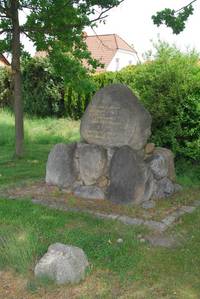 Gedenkstein für den Zusammenschluss von Zwebendorf und Droyßig