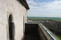 Vom Altan aus erstreckt sich der Blick bei guter Sicht bis nach Leipzig.