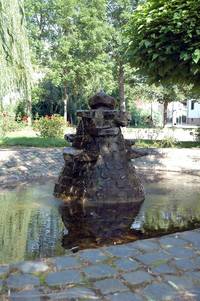 Brunnen in Lohnsdorf - Schauplatz des jährlichen Brunnenfestes