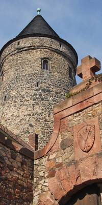 Bergfried mit Dorfkirche Hohenthurm