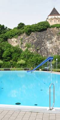 Das Landsberger Felsenbad vor idyllischer Kulisse