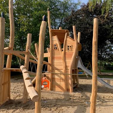 Reußen - Spielplatz "Am Sportplatz"
